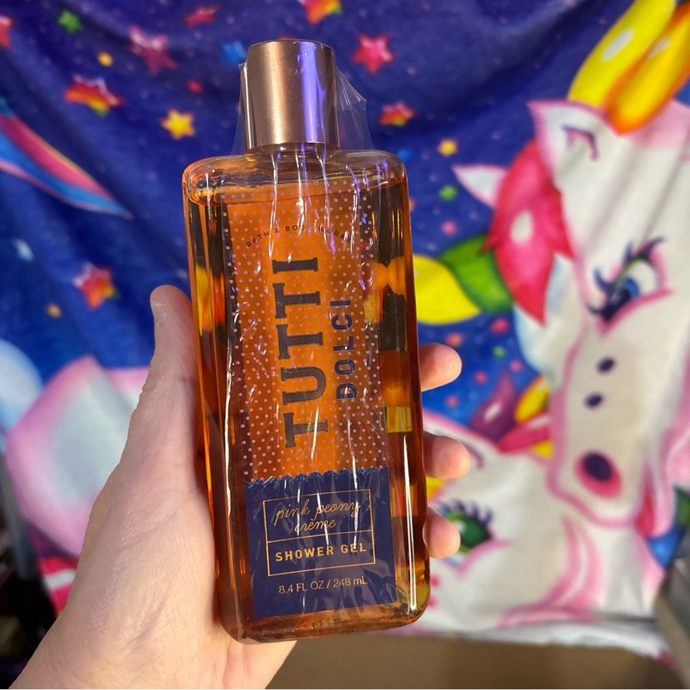 Bath & Body works body wash Tutti dolci pink peony creme body wash
